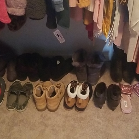 Shoes - Picture 4 of 4